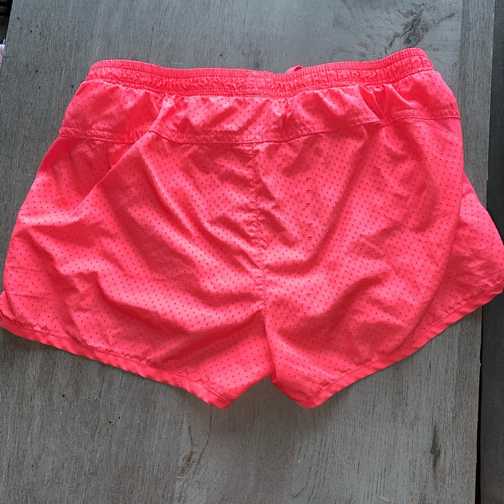 Shorts - Picture 3 of 4